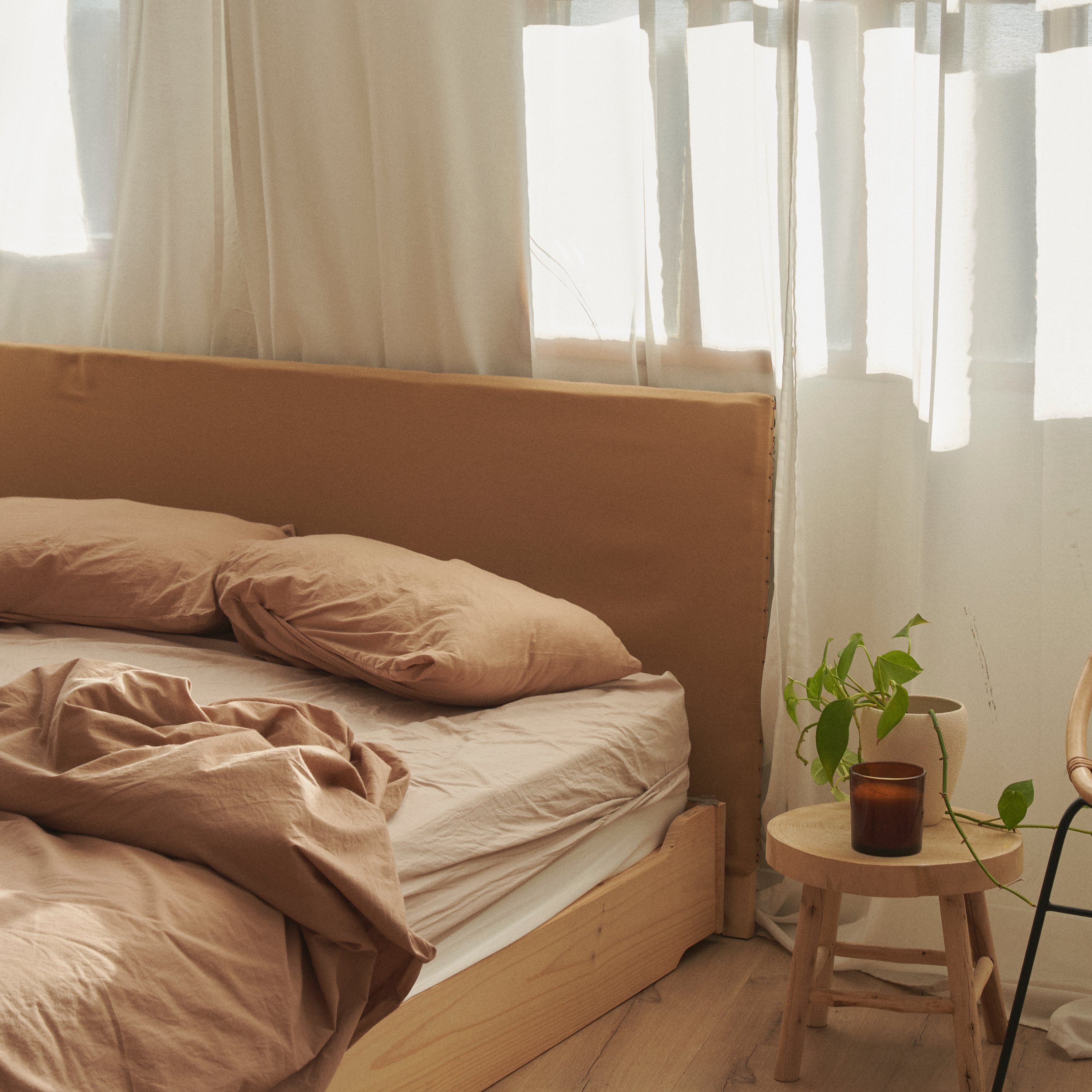 Bamboo vs. Cotton Pillows: Which Should You Choose?
