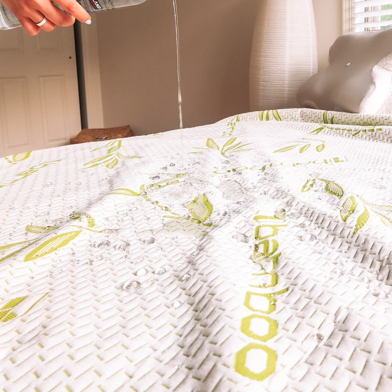 Bamboo Waterproof Mattress Protector with Zipper
