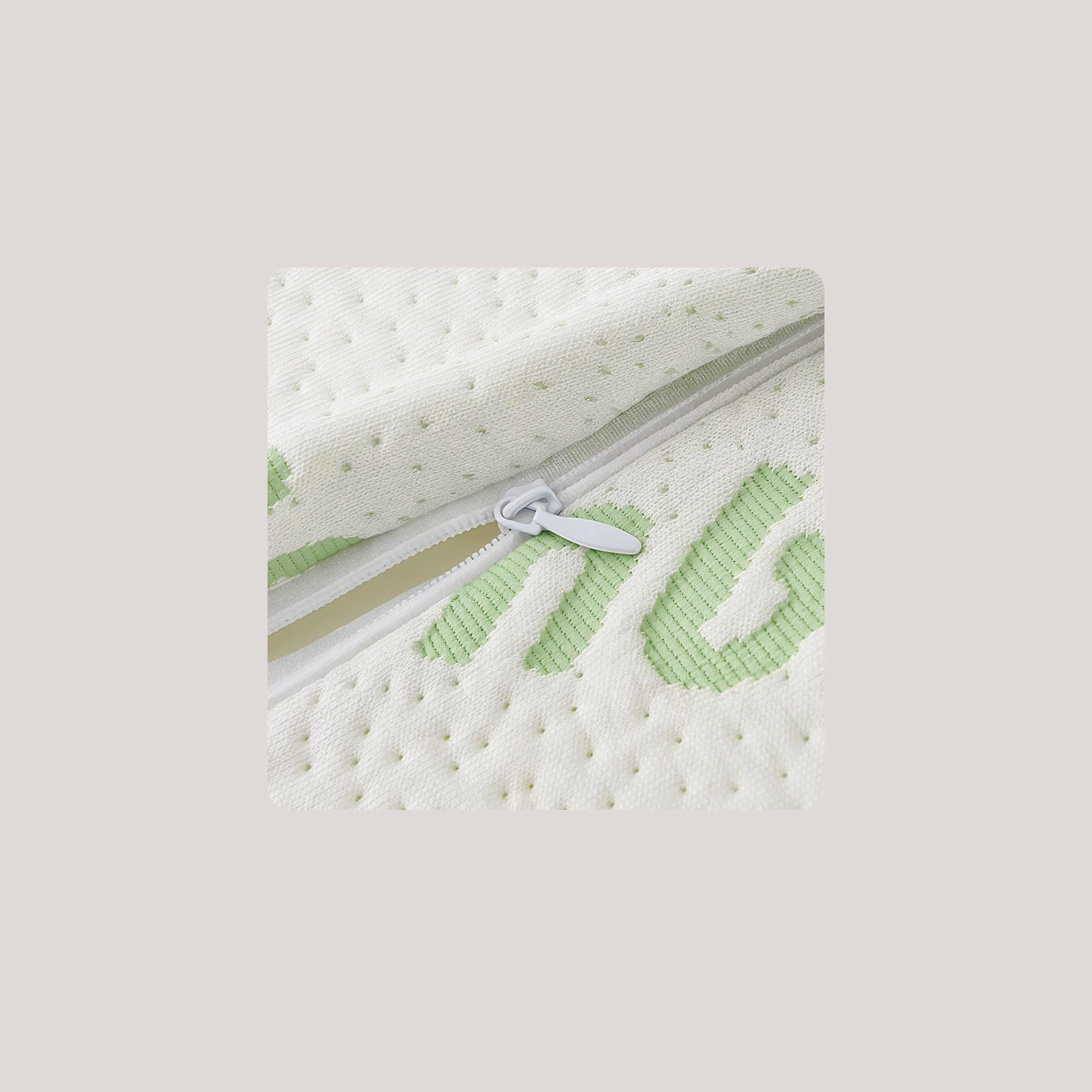 Bamboo Waterproof Mattress Protector with Zipper